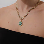 Beş Taşlı Madalyon Charm